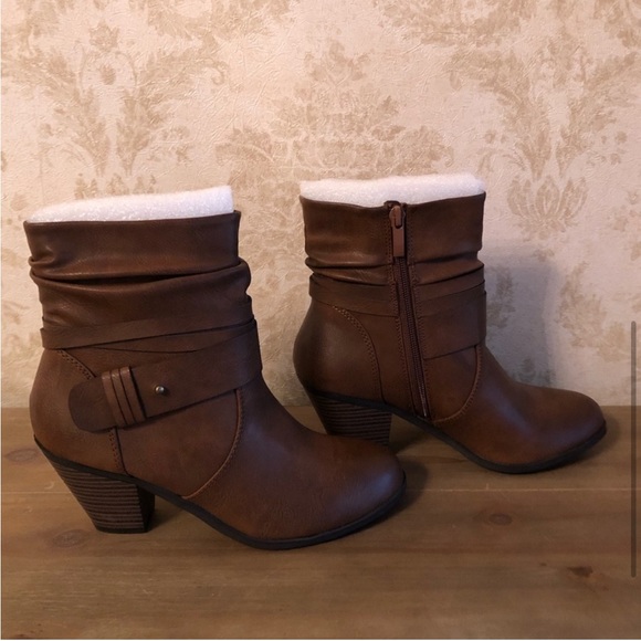 BNWT CL by Laundry ankle boots - Picture 3 of 9